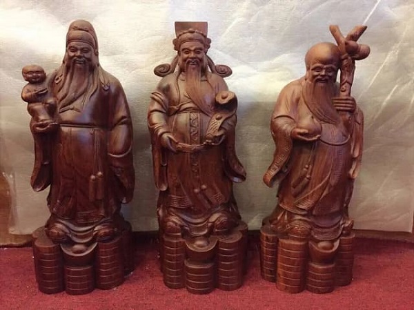 Tượng gỗ để bàn làm việc